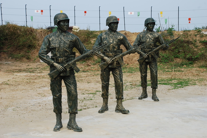 駐軍雕像