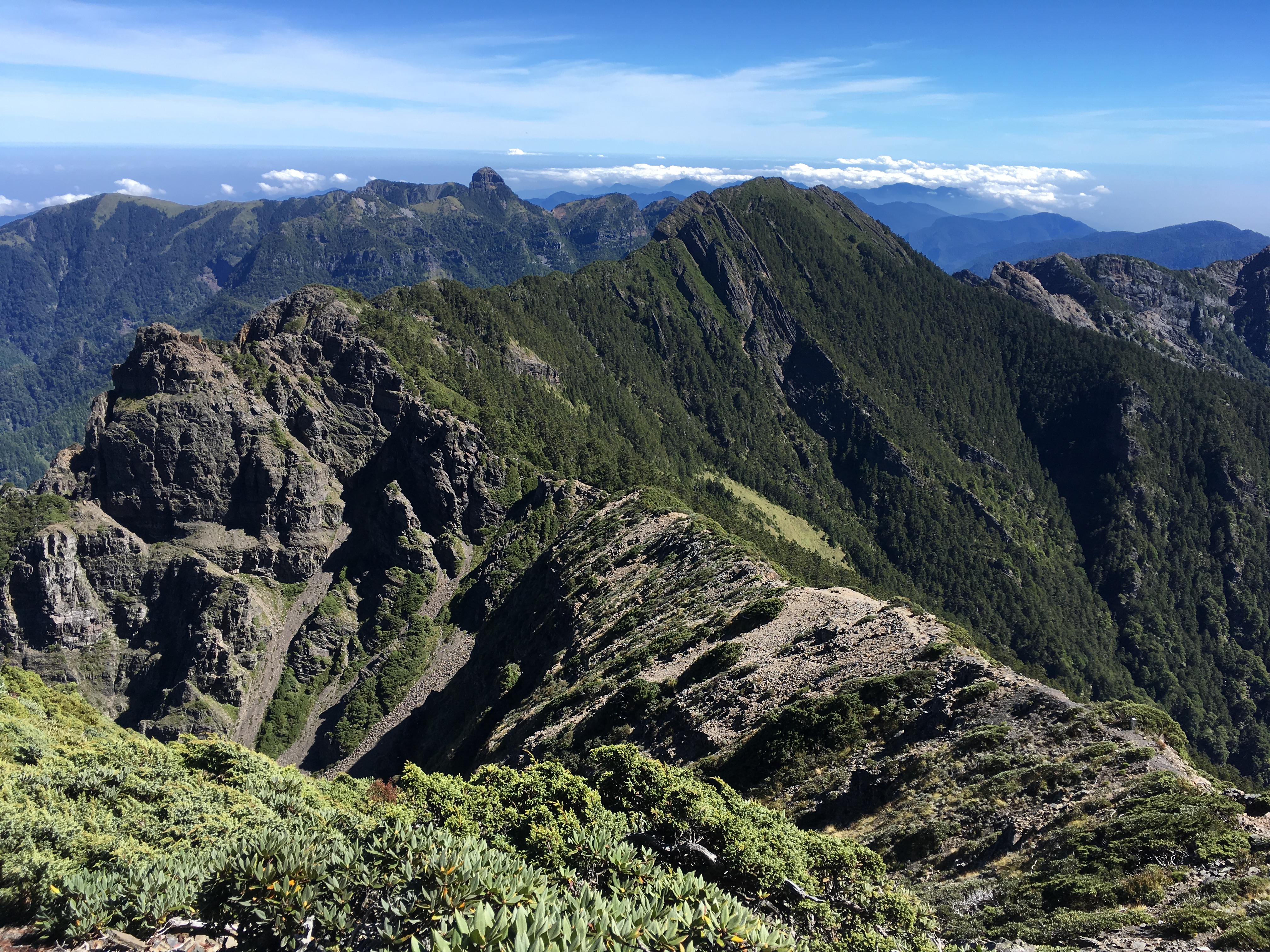 雪山北峰盼望大霸尖山