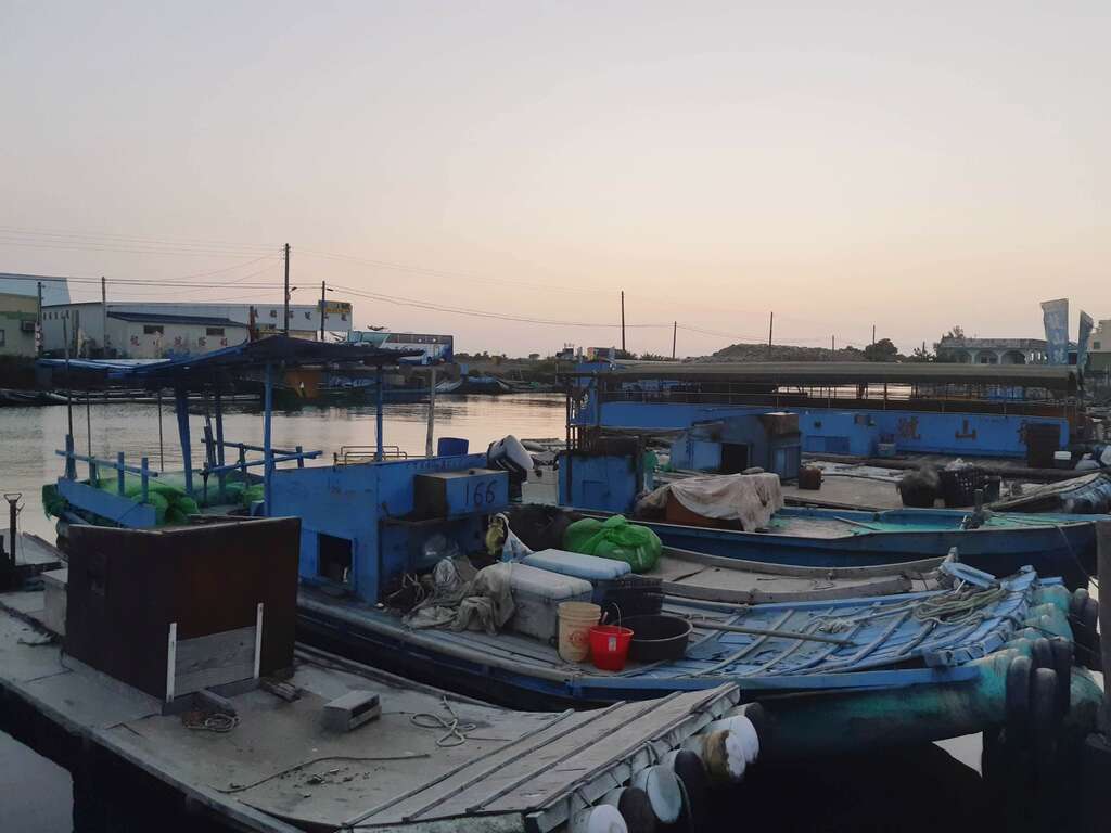 Lungshan Fishing Port