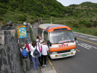 冷水坑公車候車站 (韓志武攝)