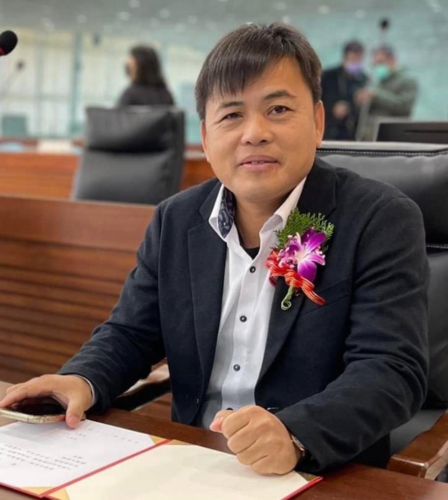 江　世坤