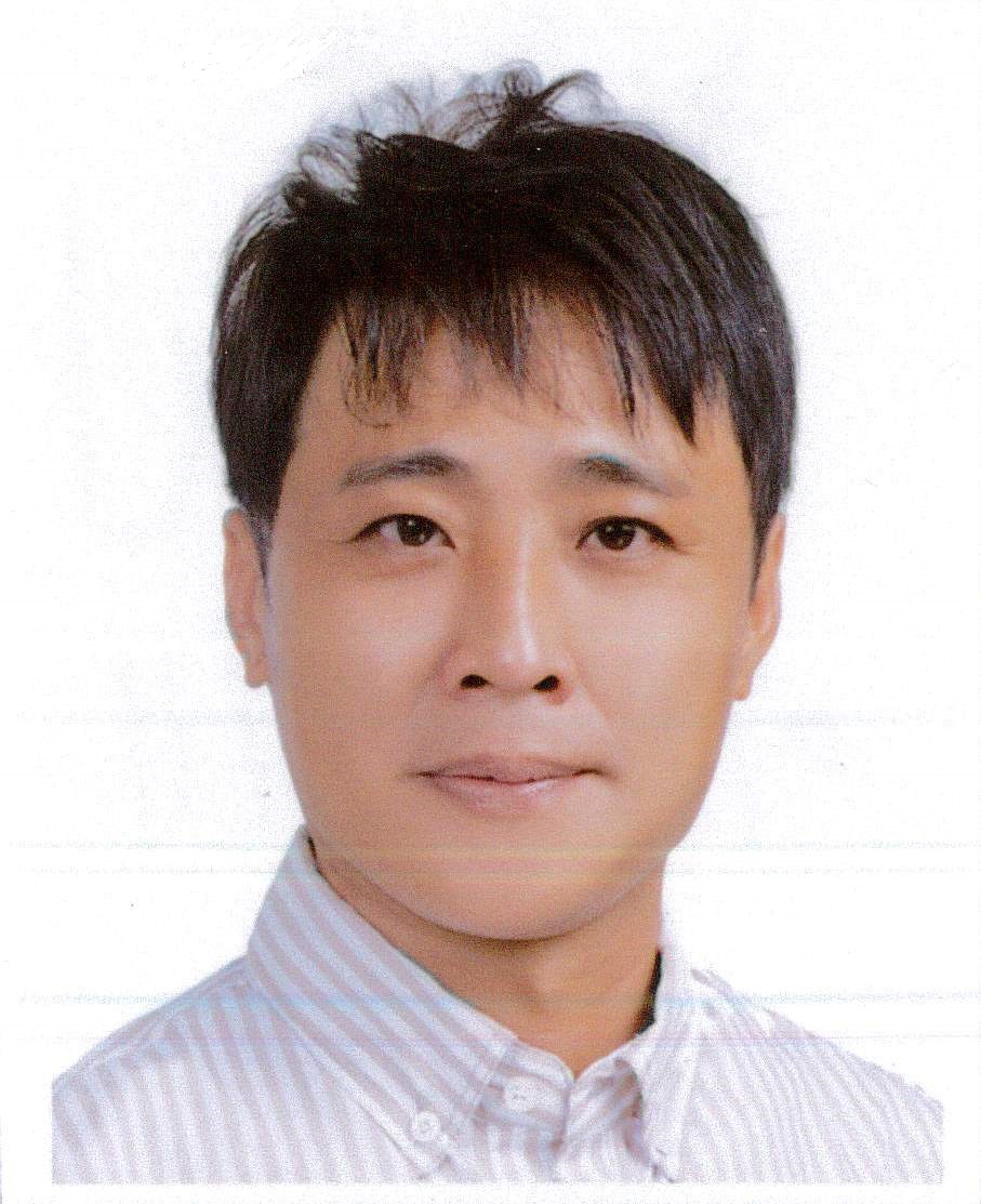 洪　承凱