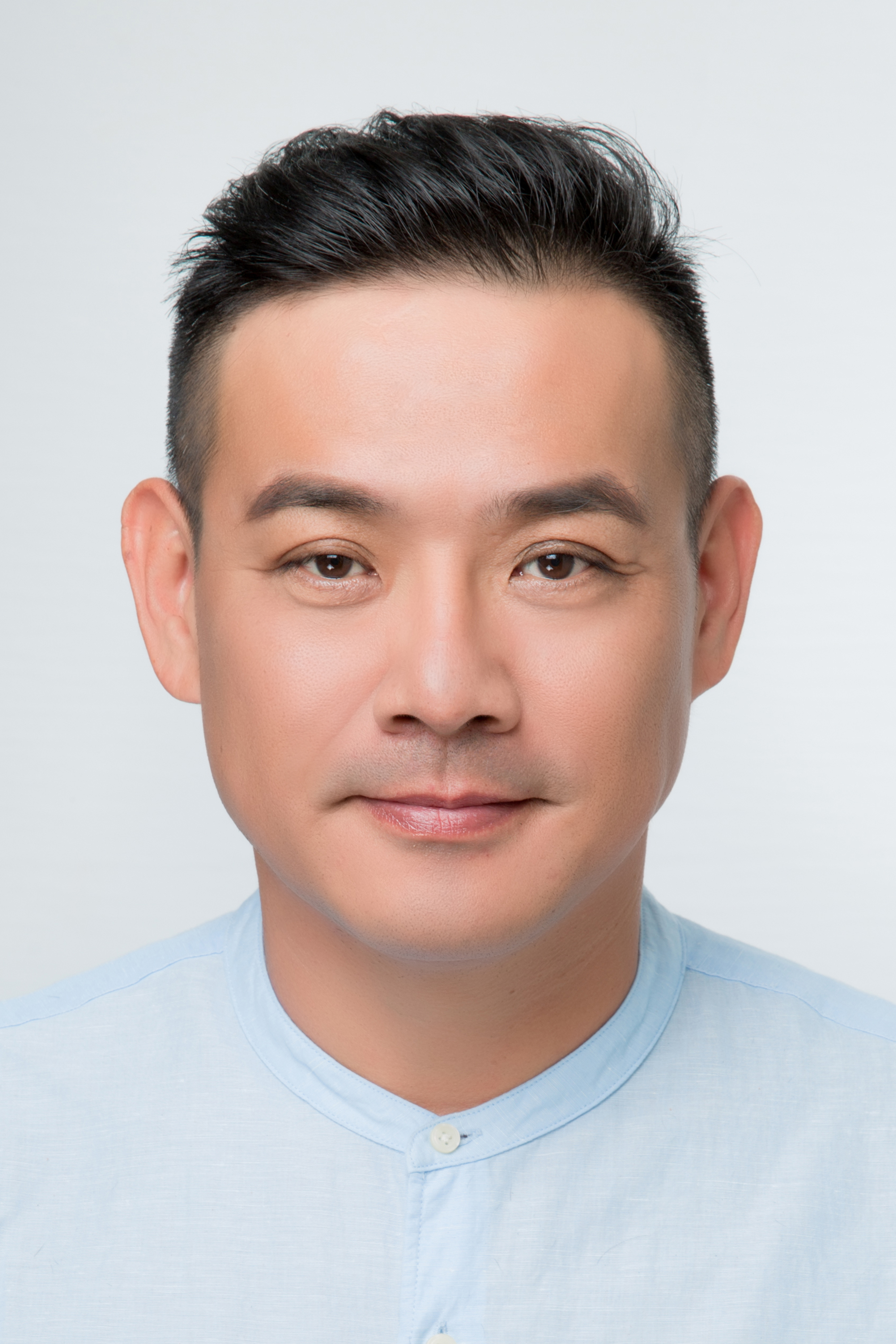 王　曜輝