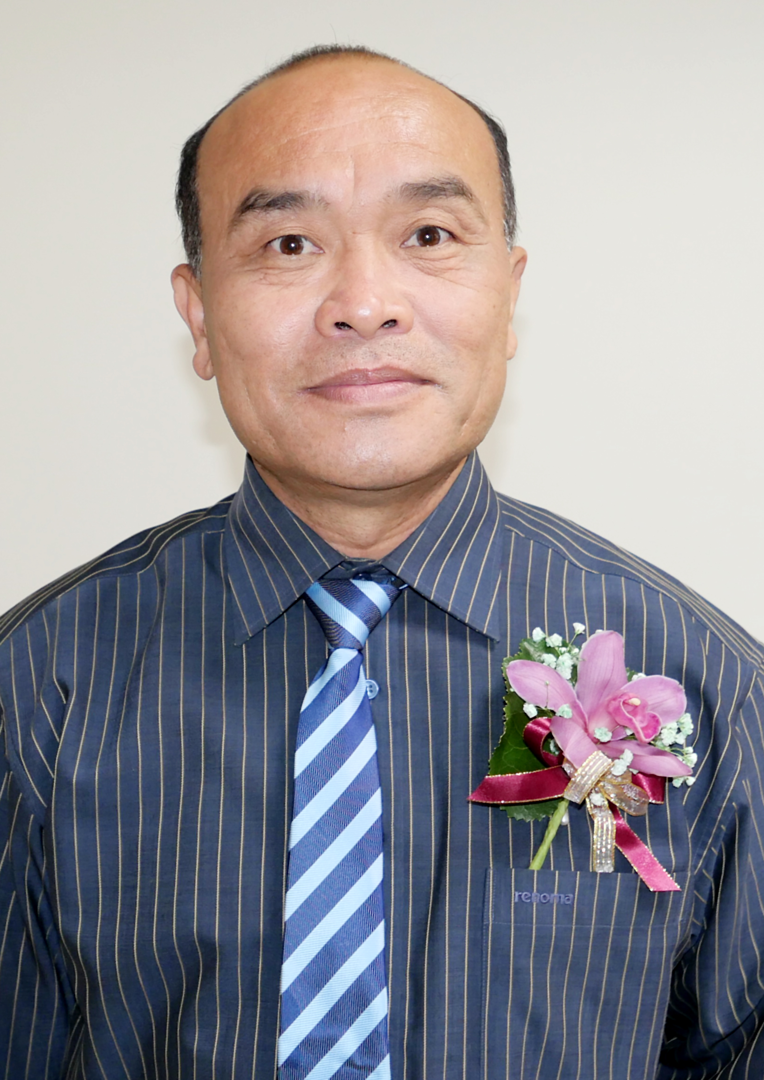 李　春生