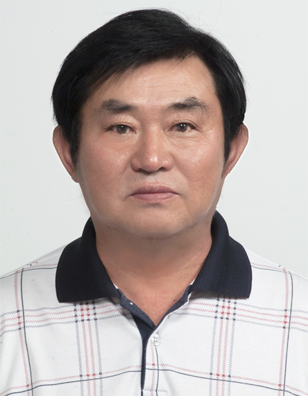 李坤明