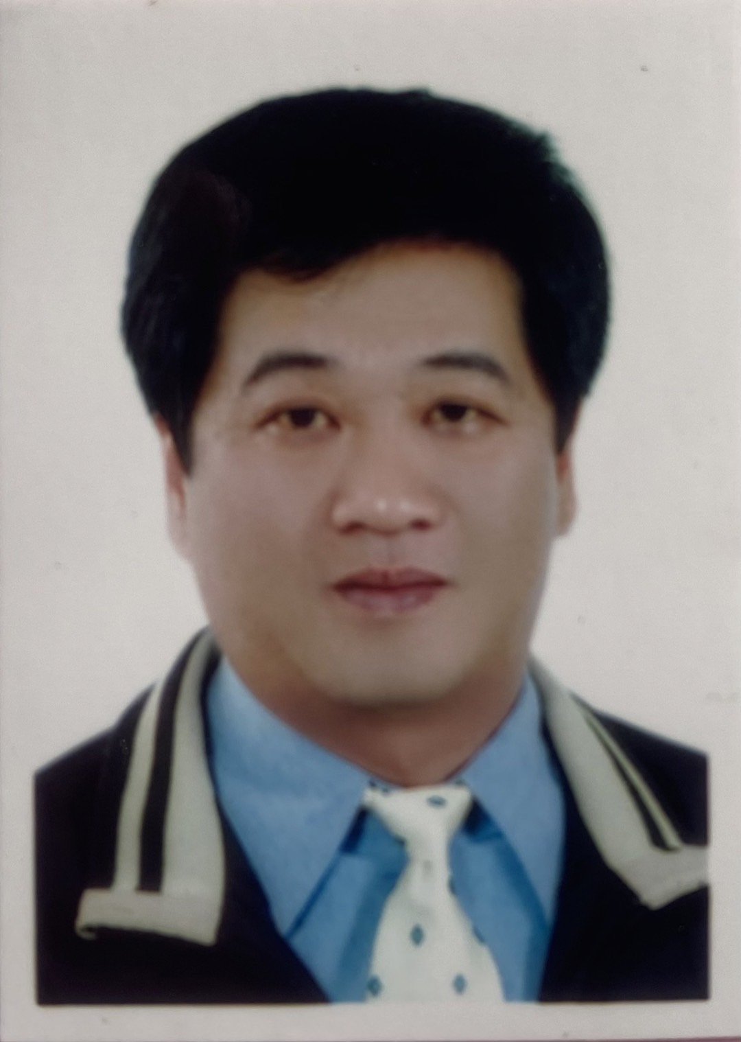 薛榮裕