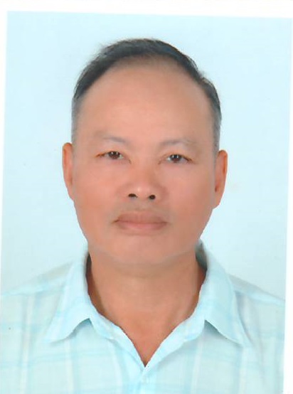 施　文達