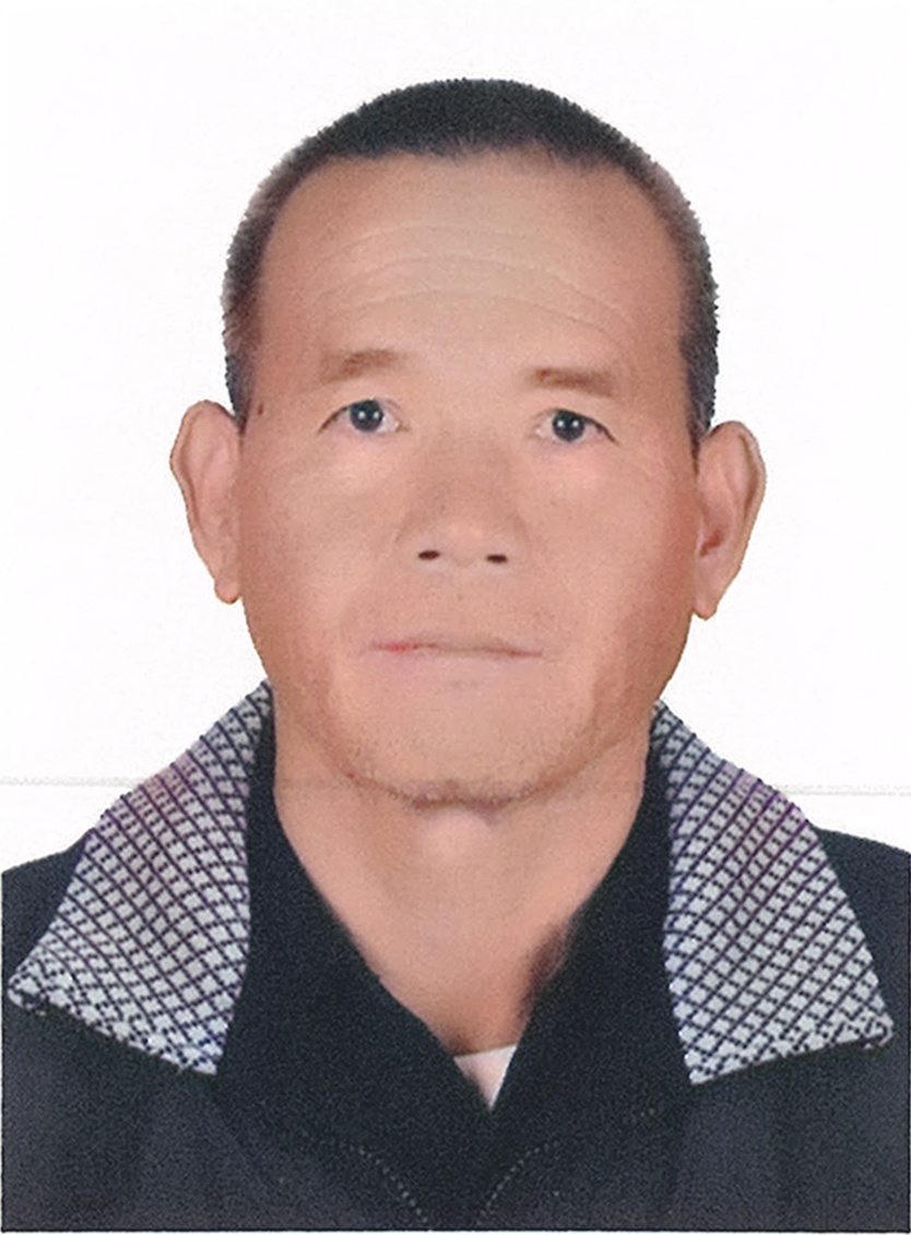 李　明珍