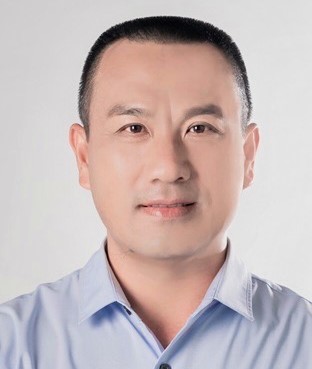 洪　榮典
