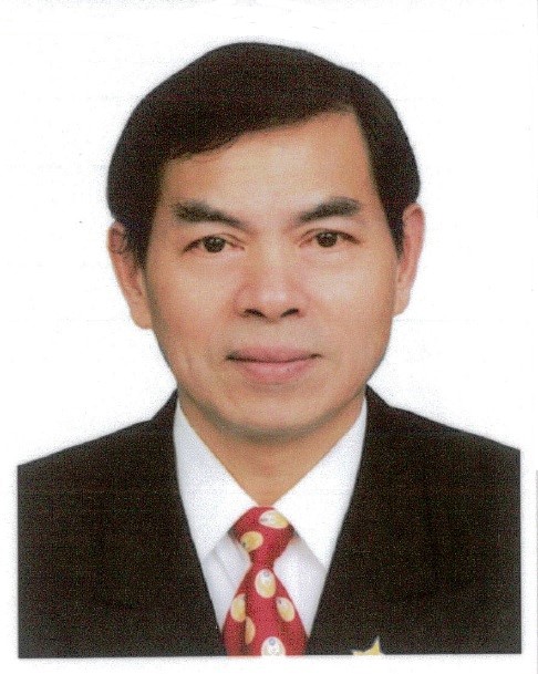 簡　宏校