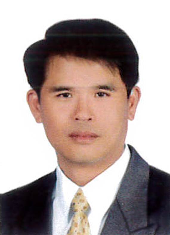 陳　奕欽