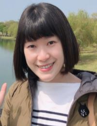 謝　佳容