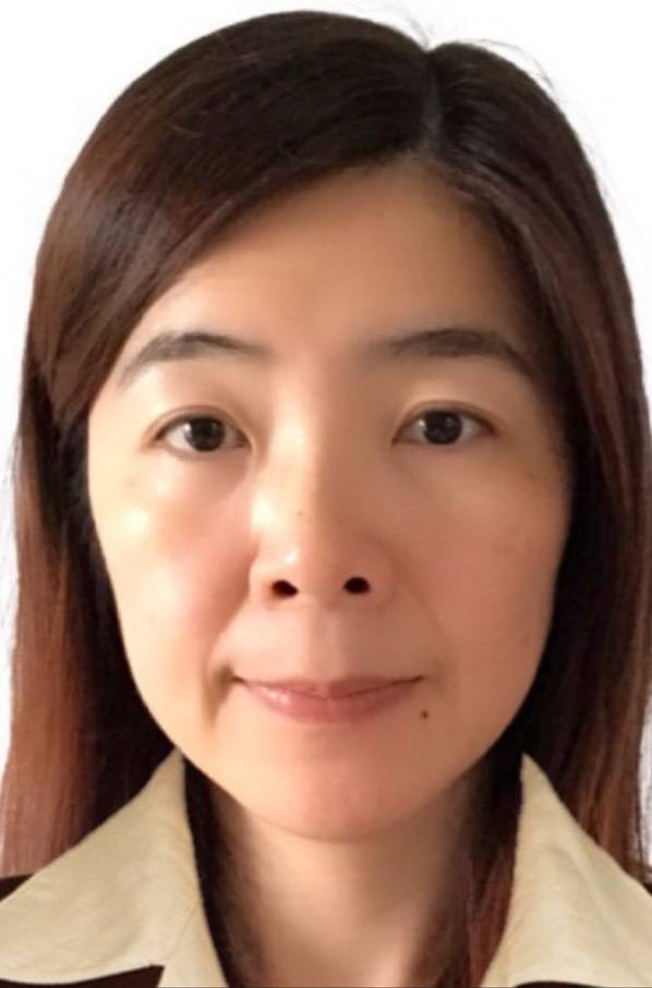 許　姵婷