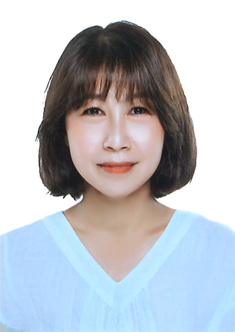 鍾　美英