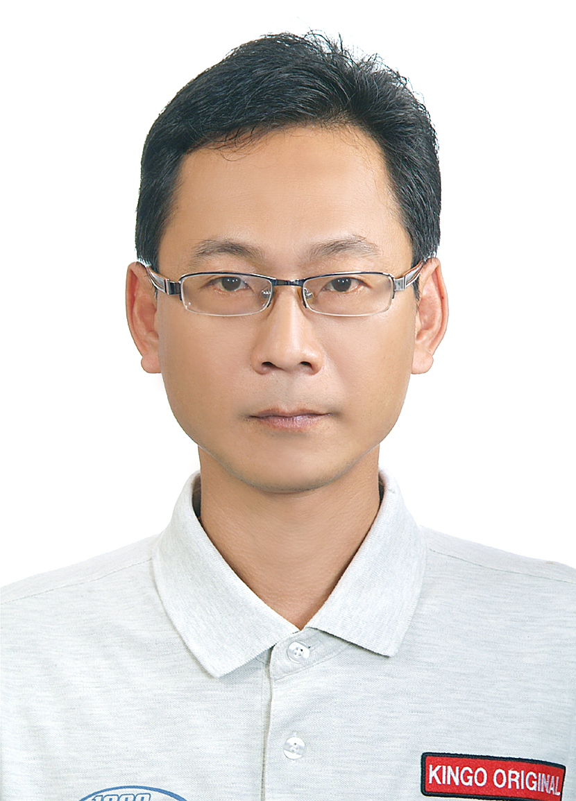 李　昭慶