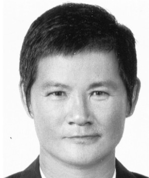李　佳誠
