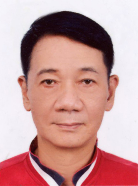 申　文博