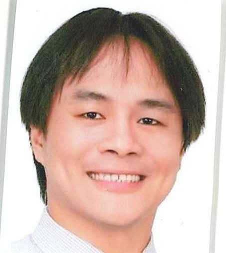 何　佳憲