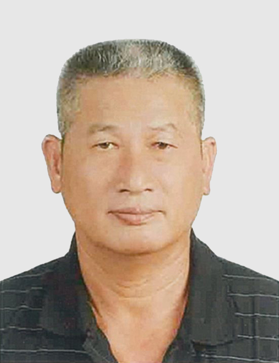 邱　德眞