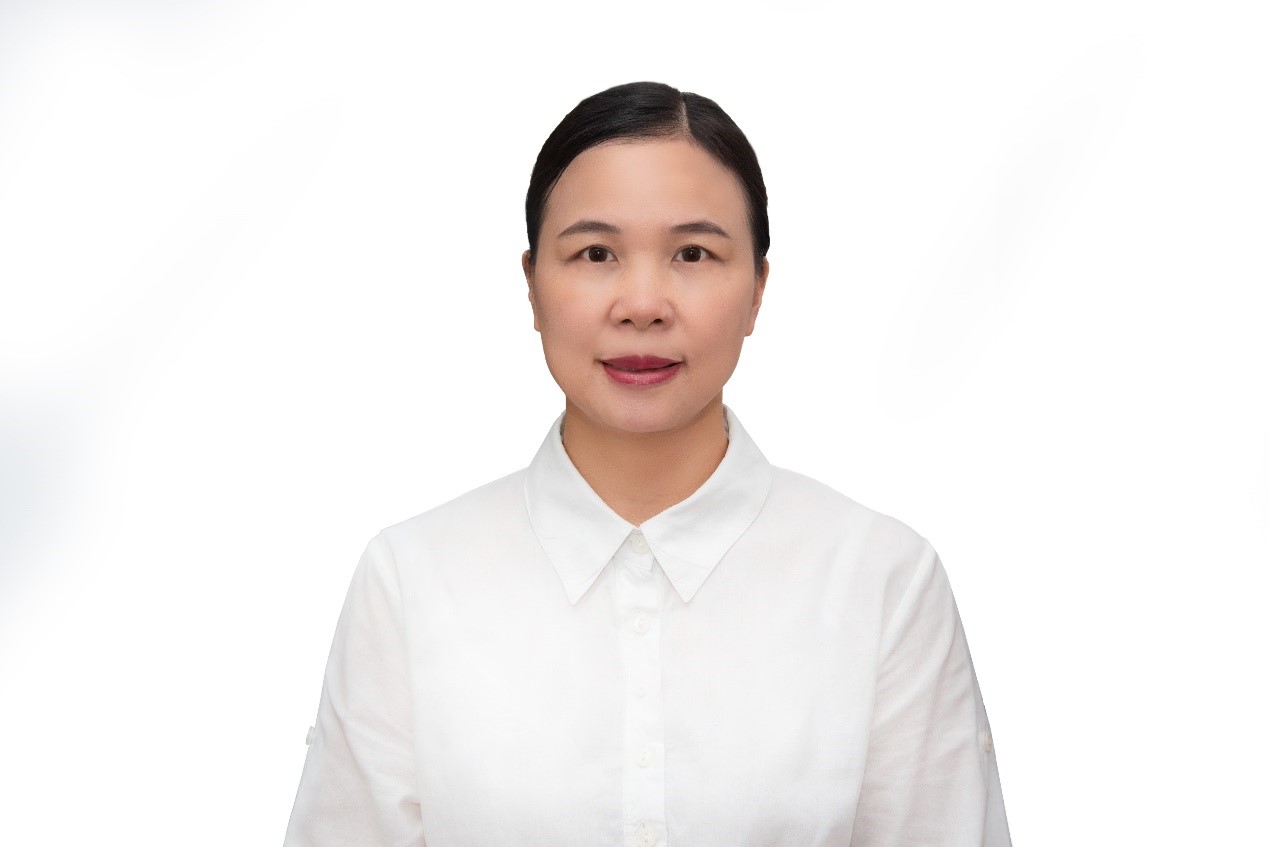 洪　敏玲