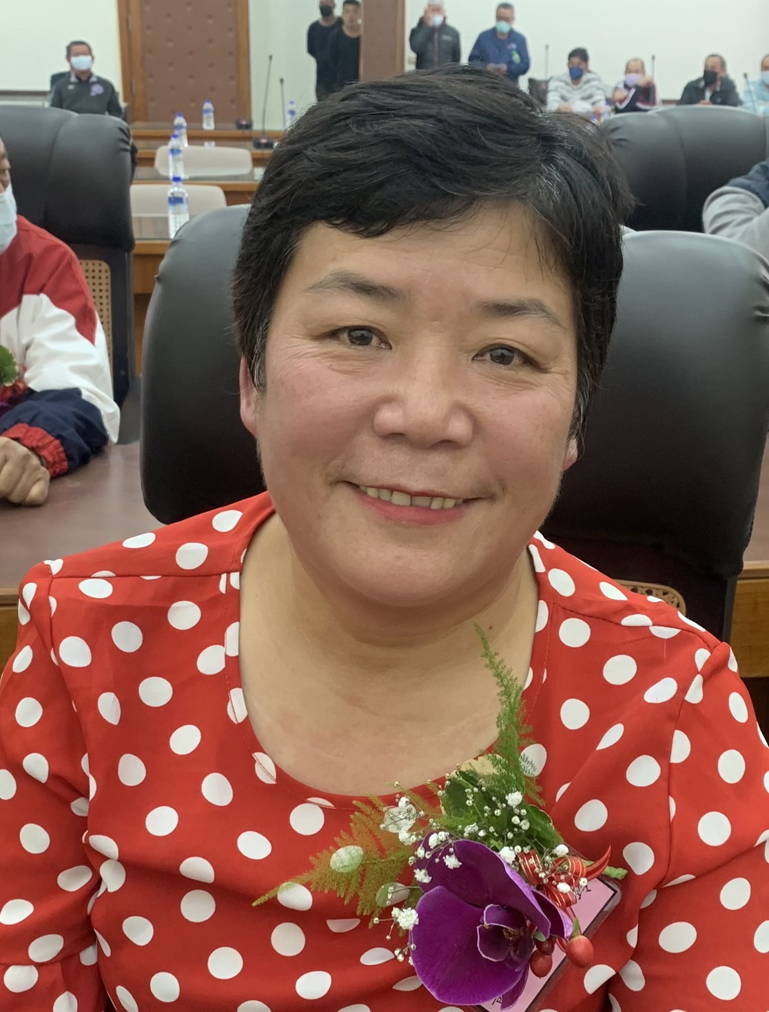 黃　美玲