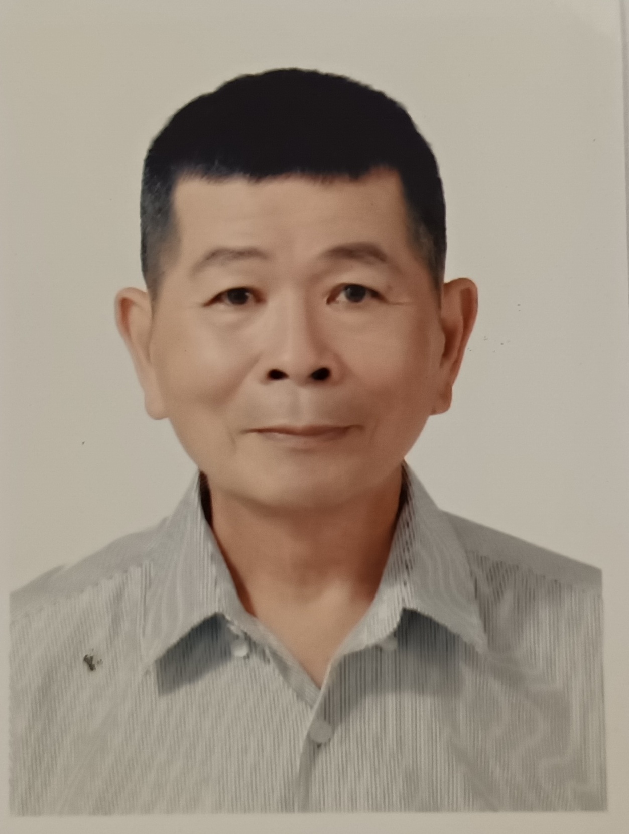 游　英貴