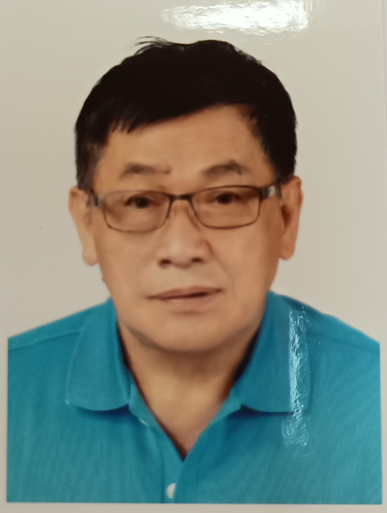 陳　平雄
