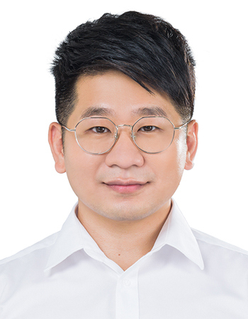 劉　名翔