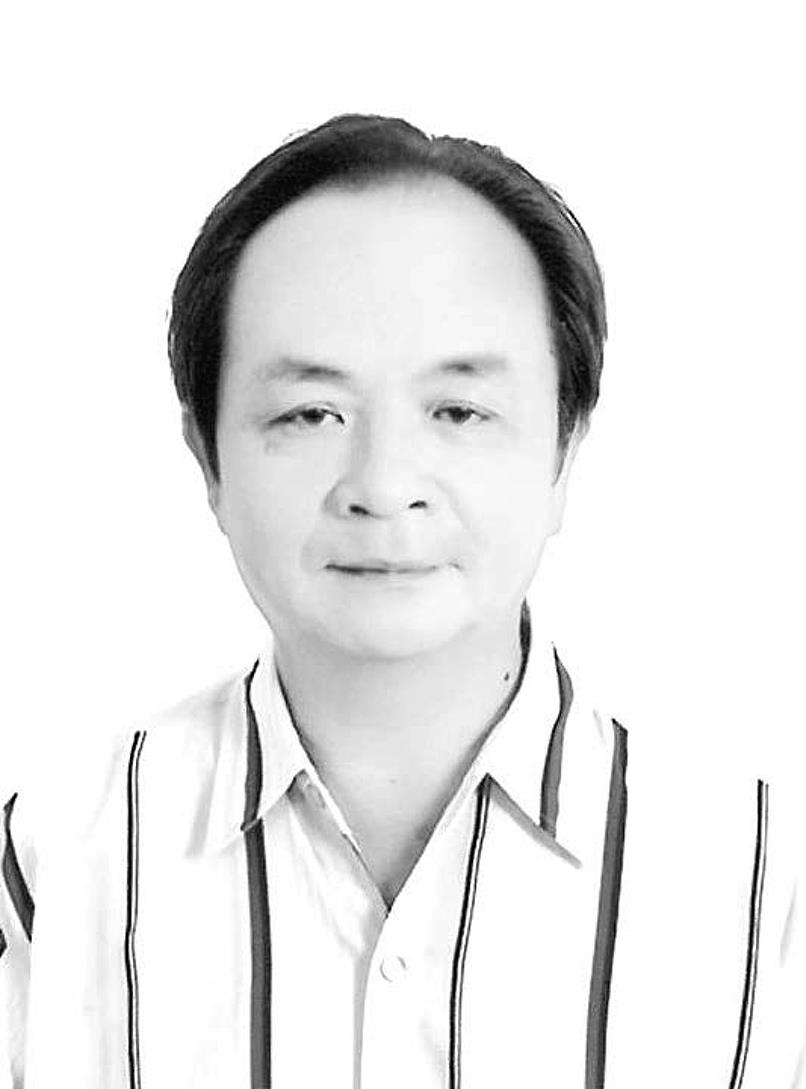 邱　進崑
