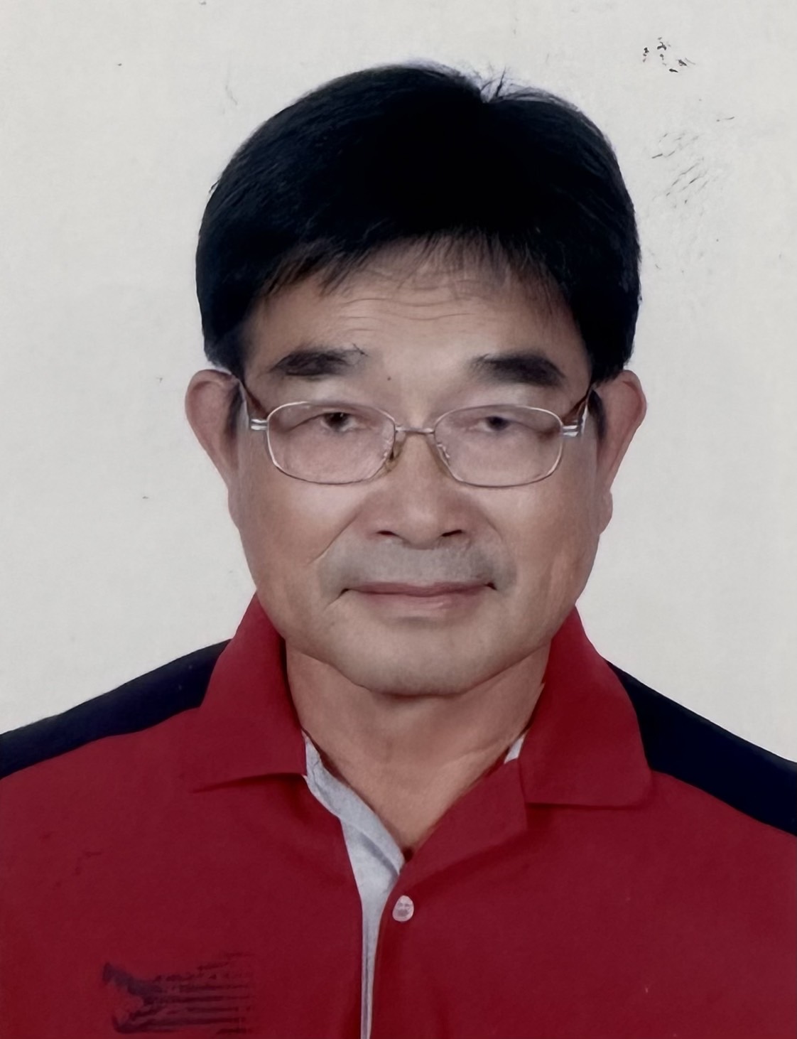 邱　明雄