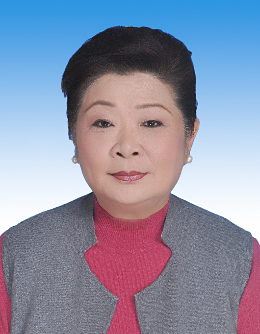 戰　姵鈴