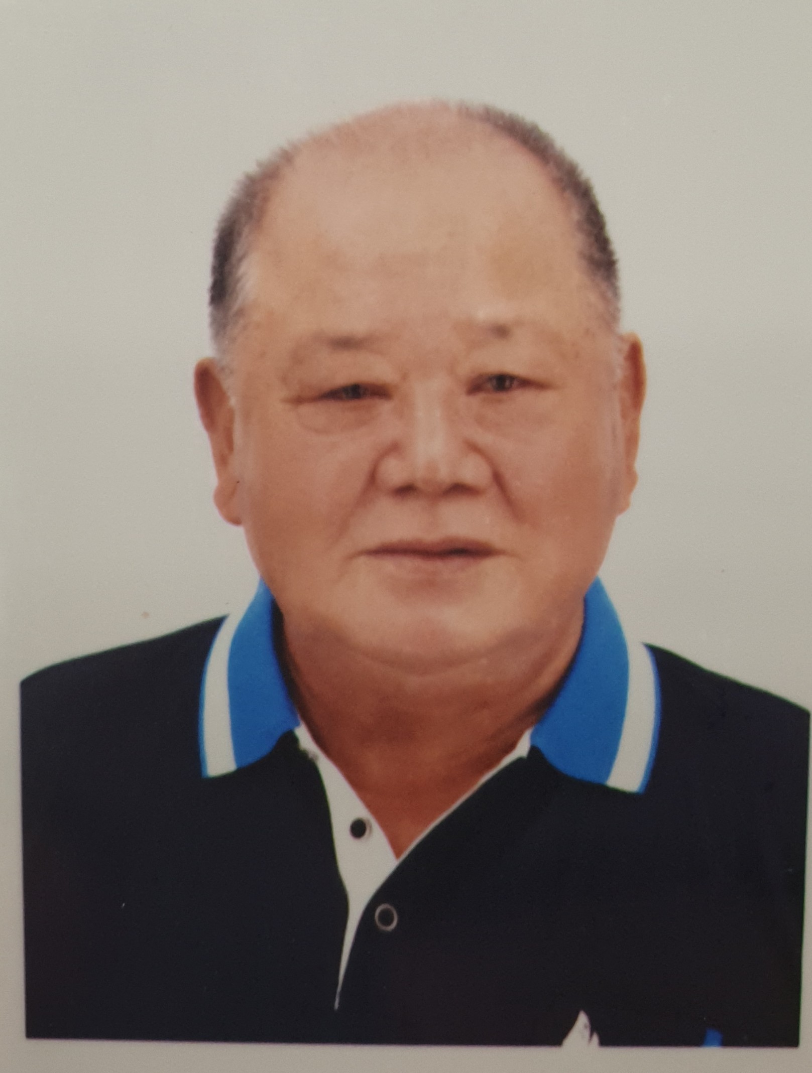 賴　明進