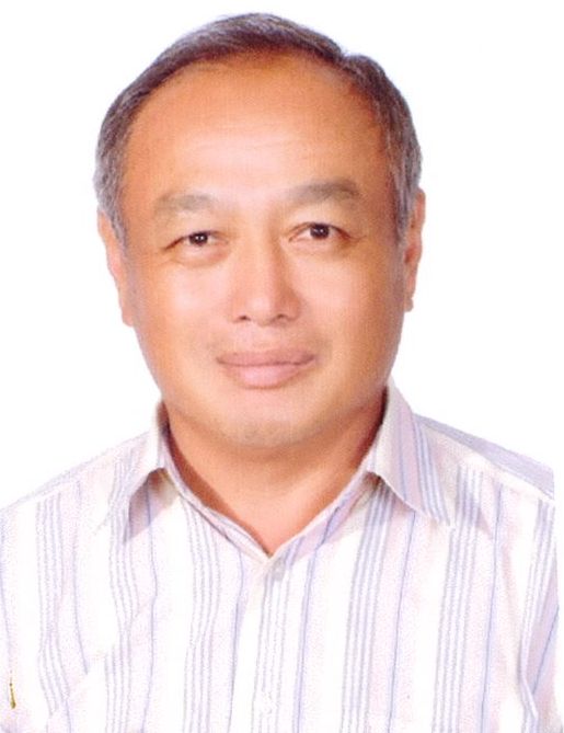 謝　國男