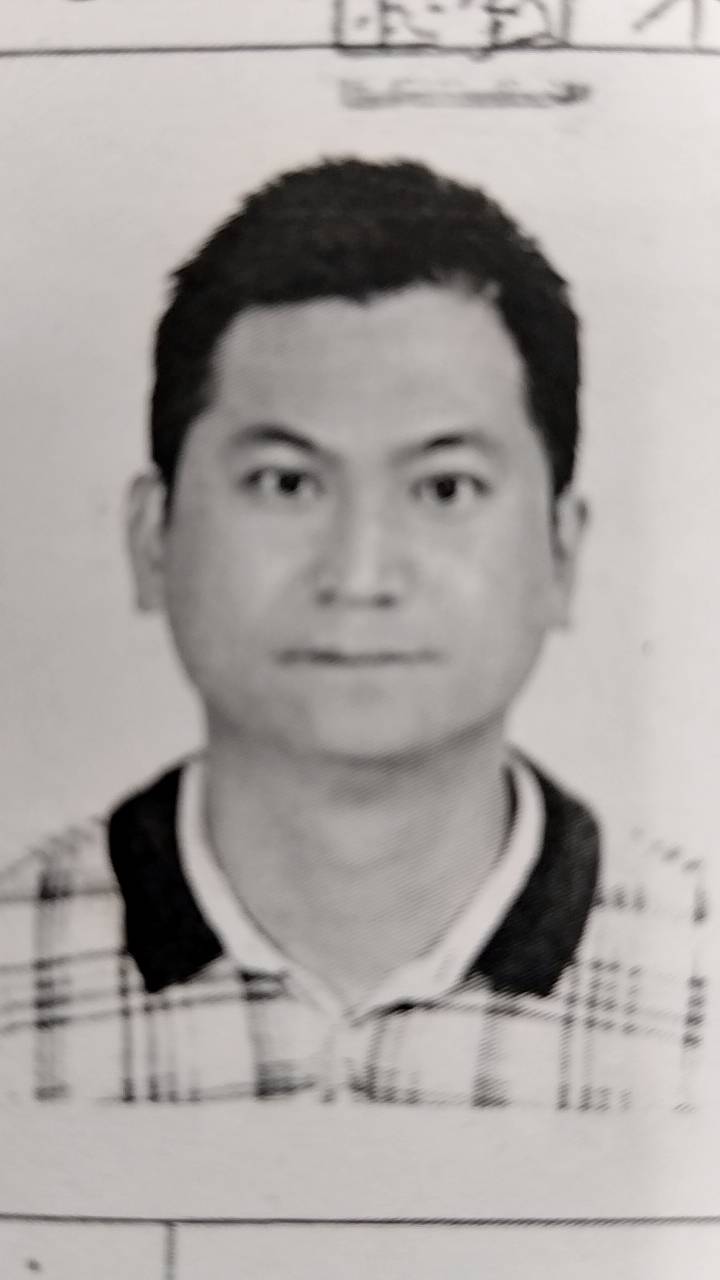 葛　鴻文