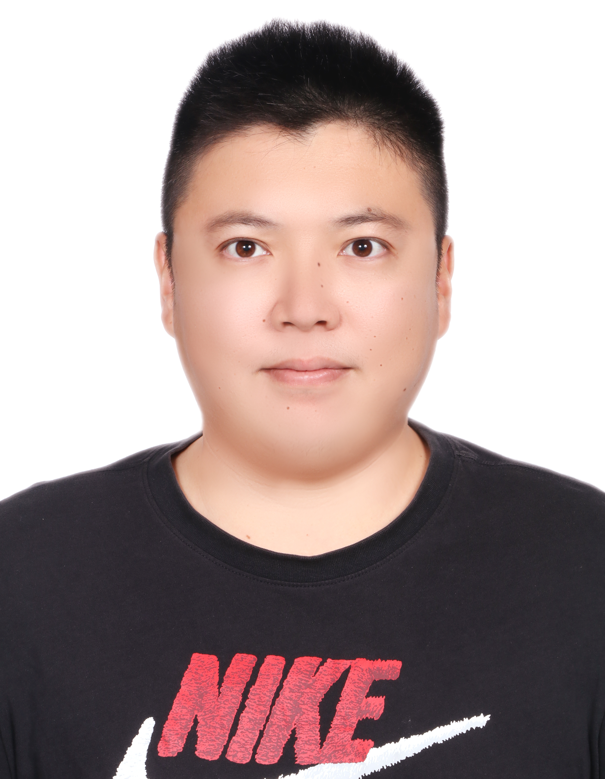 王　秉睿