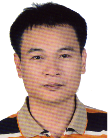 蔡　裕筆
