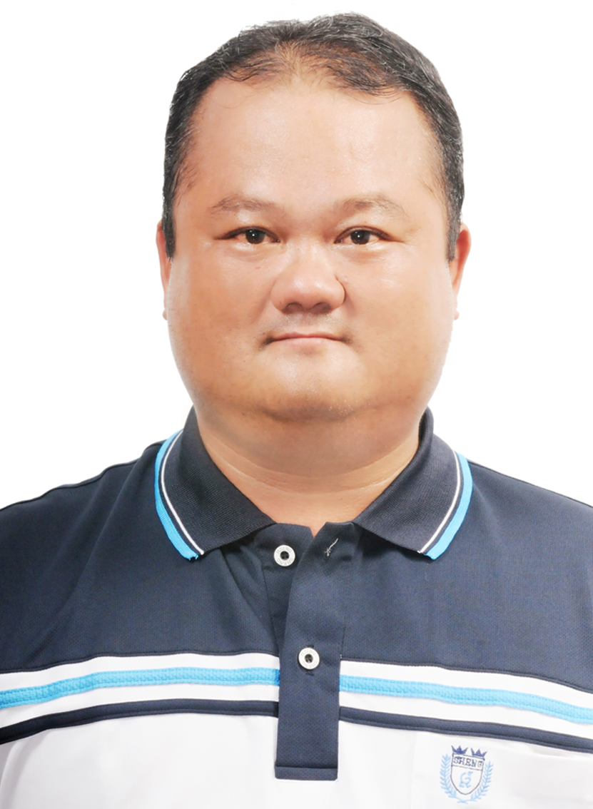 許　富榮