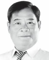 許　先忠