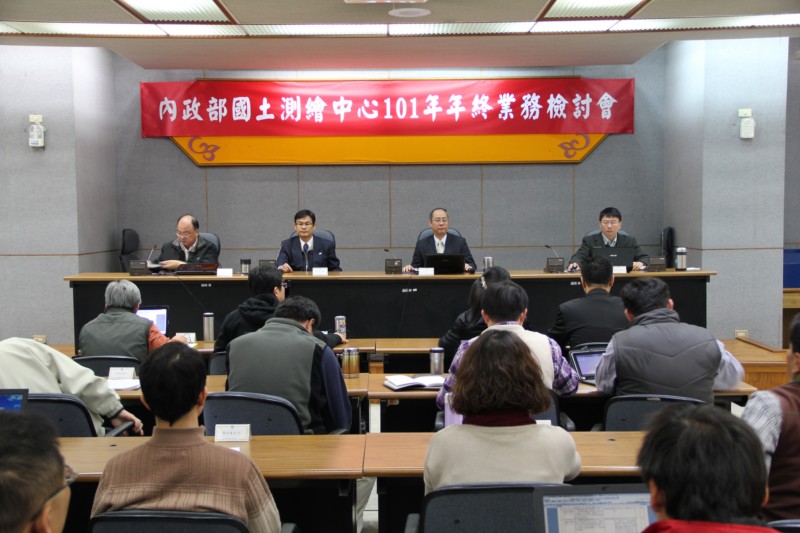 The director of NLSC, Liu Jeng-Lun, presided the meeting.jpg