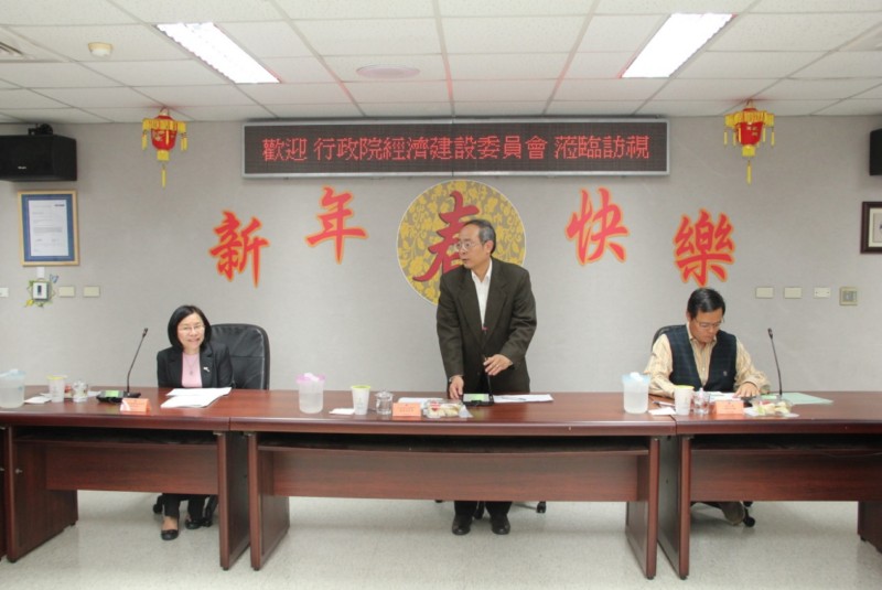 Director Liu delivered cordial welcome.