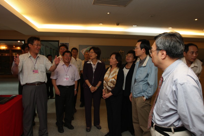 Mr. Liu, the chief of Control Survey Section introduced the e-GPS system