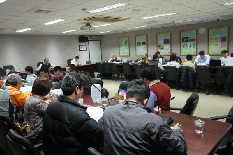 Participants Discuss in The Meeting.jpg