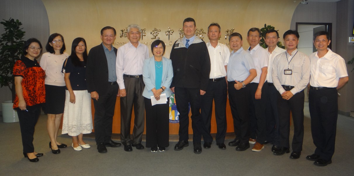 Minister Liu Shih-fang inspected the Airborne Rescue Group aand affirmed its rescue performance